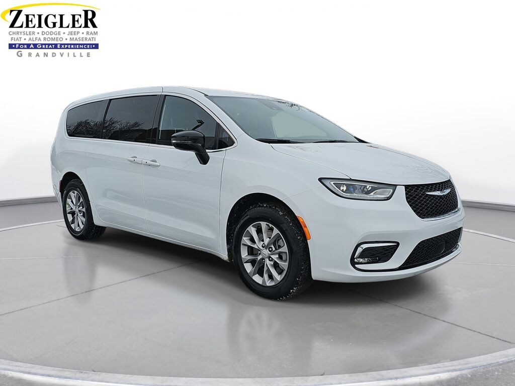 New 2026 Chrysler Pacifica Select Van Passenger Van