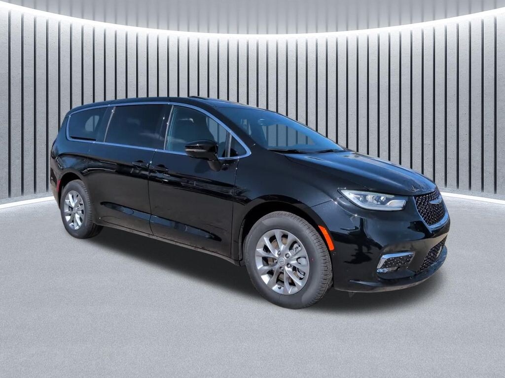 New 2026 Chrysler Pacifica Select Van Passenger Van