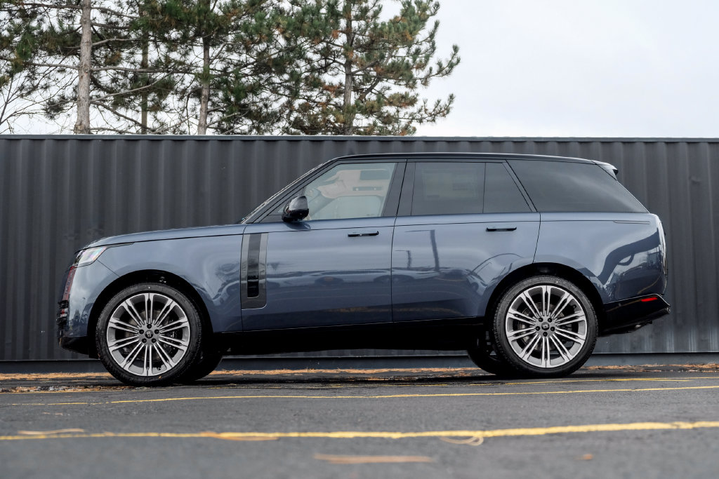New 2027 Land Rover Range Rover P530 SE SUV