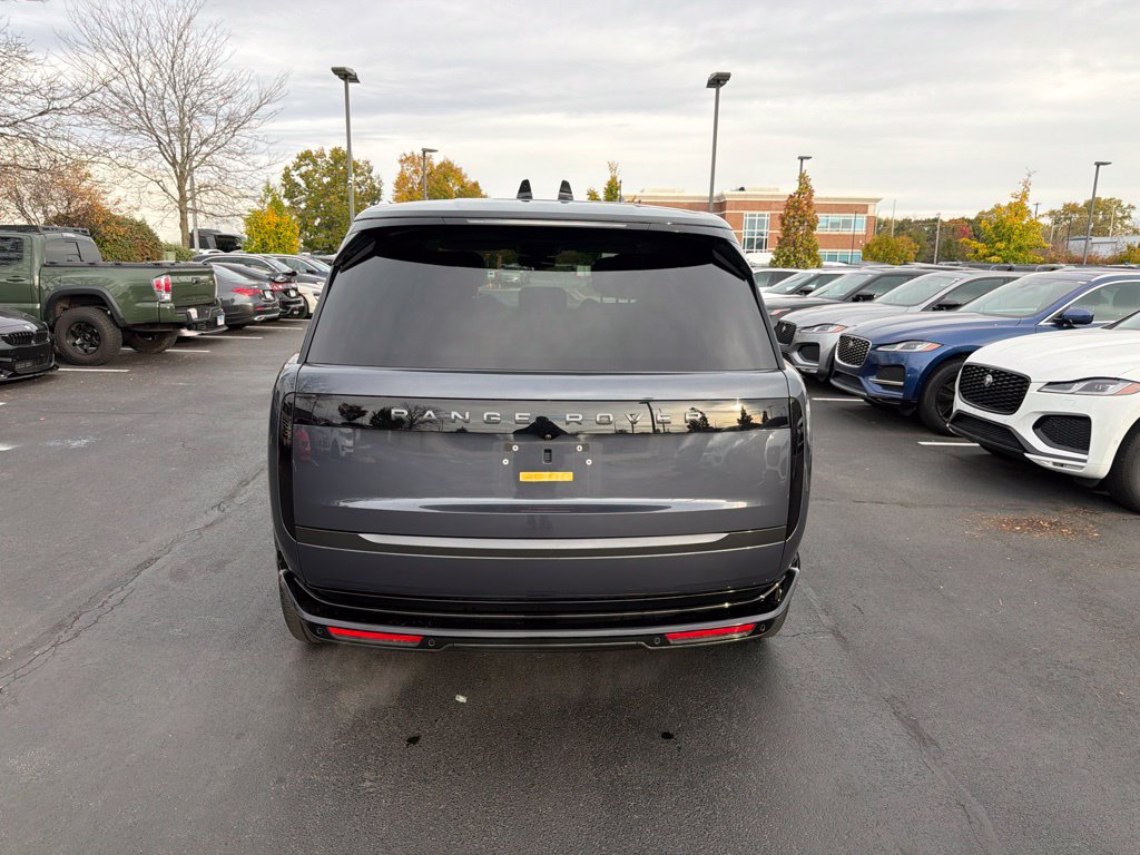 Used 2025 Land Rover Range Rover SE SUV