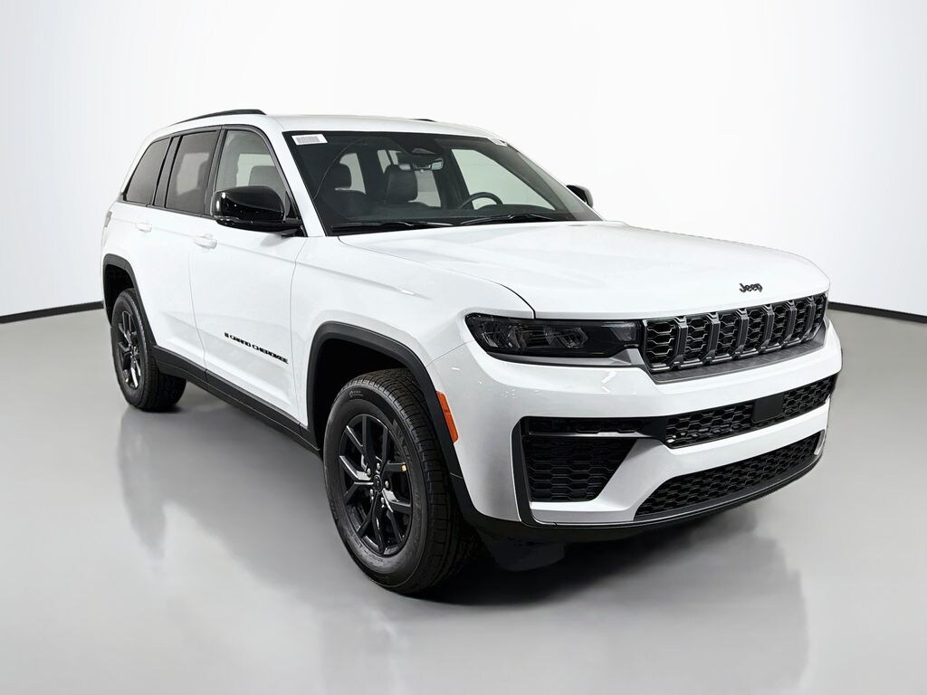 New 2027 Jeep Grand Cherokee Laredo SUV