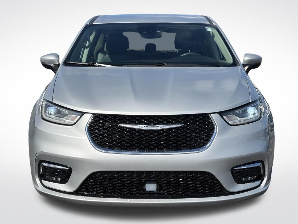 Certified 2023 Chrysler Pacifica Touring L Minivan/Van