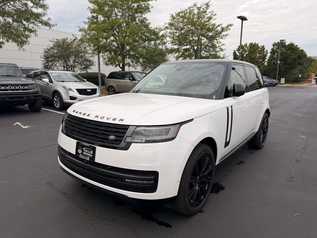 Used 2025 Land Rover Range Rover Plug-In Hybrid SE SUV