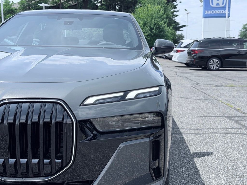 New 2026 BMW 740i xDrive Sedan