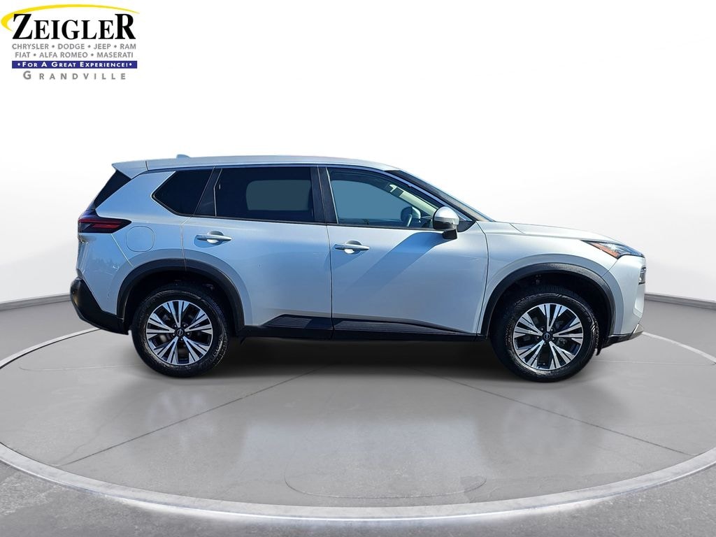 Used 2022 Nissan Rogue SV SUV