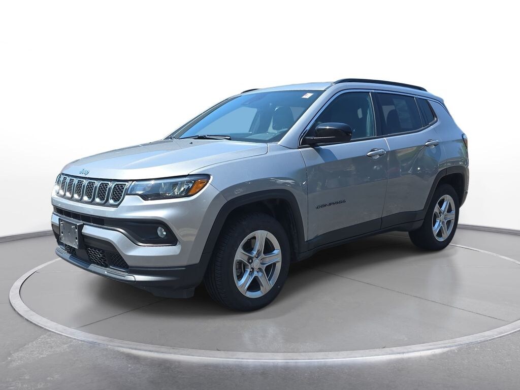 Used 2024 Jeep Compass Latitude SUV