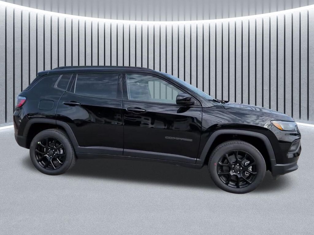 New 2026 Jeep Compass Latitude SUV