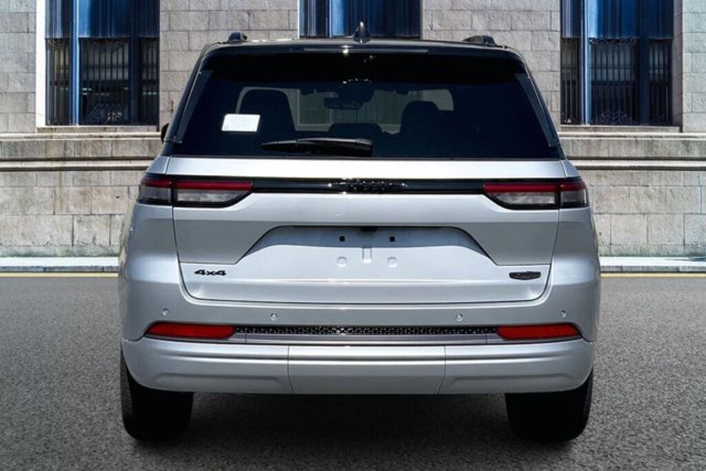 New 2026 Jeep Grand Cherokee Summit SUV