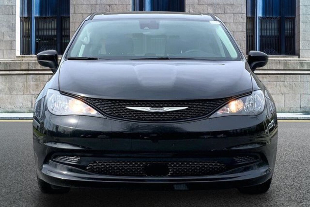 Used 2023 Chrysler Voyager LX Minivan/Van