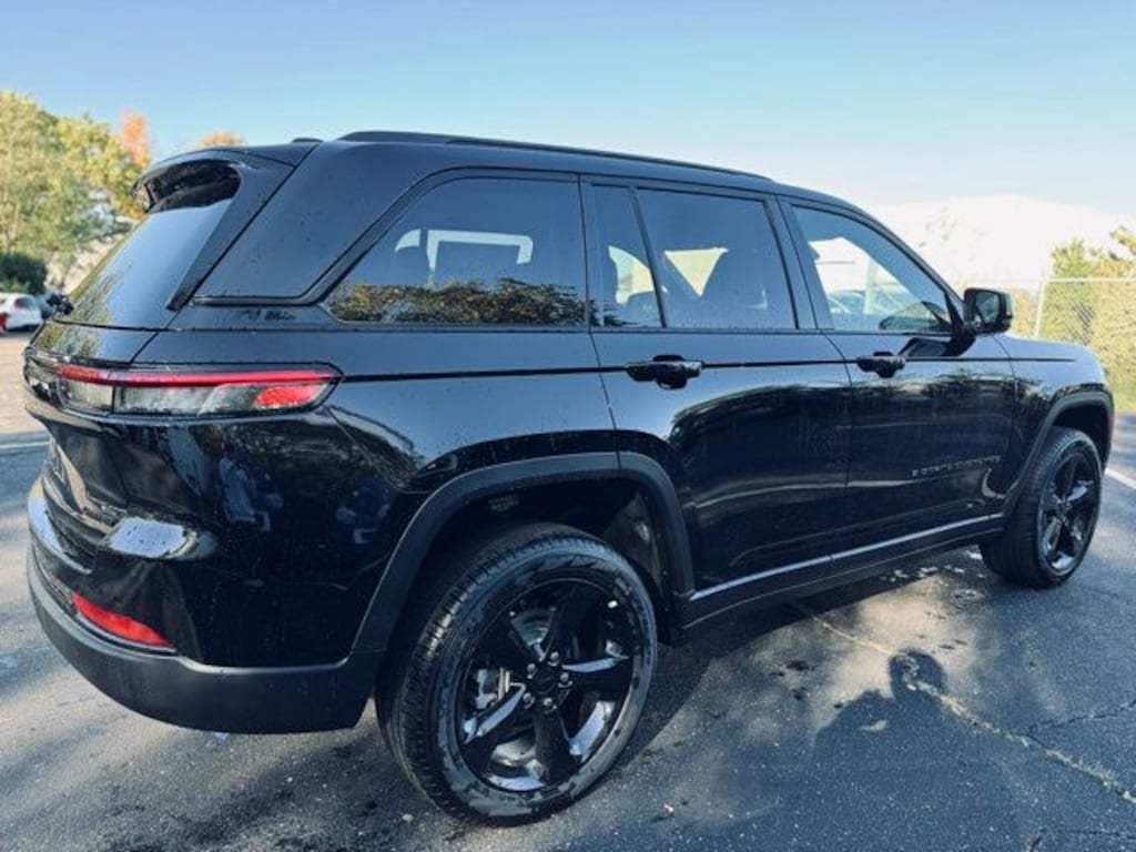 New 2025 Jeep Grand Cherokee Limited SUV