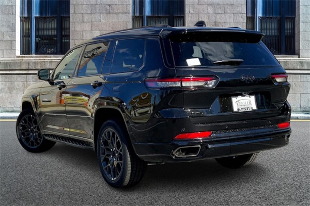 New 2025 Jeep Grand Cherokee L Summit SUV