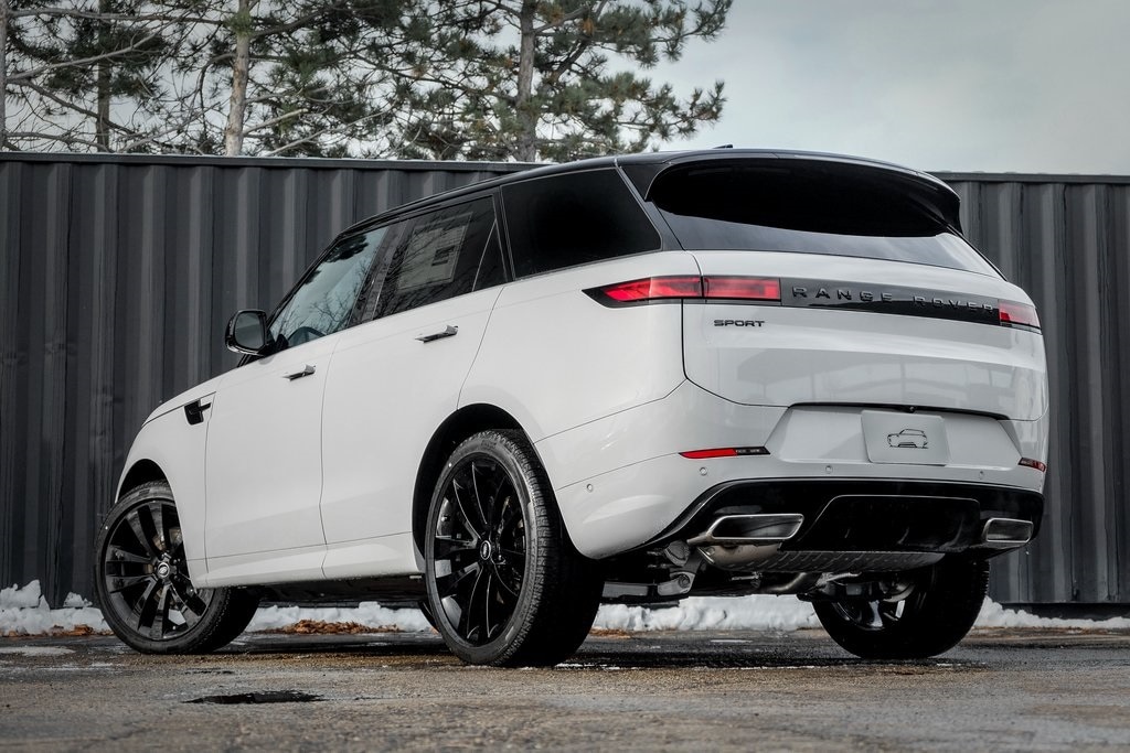 New 2025 Land Rover Range Rover Sport P400 Dynamic SE SUV