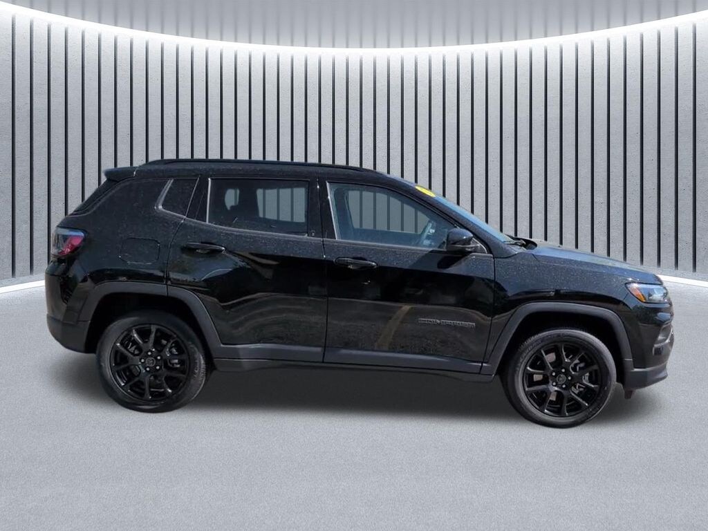 New 2026 Jeep Compass Latitude SUV