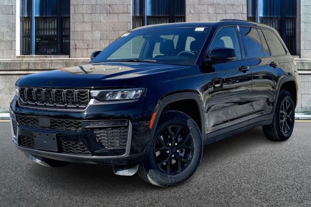 New 2026 Jeep Grand Cherokee Laredo SUV