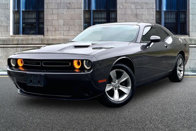 Used 2018 Dodge Challenger SXT Coupe