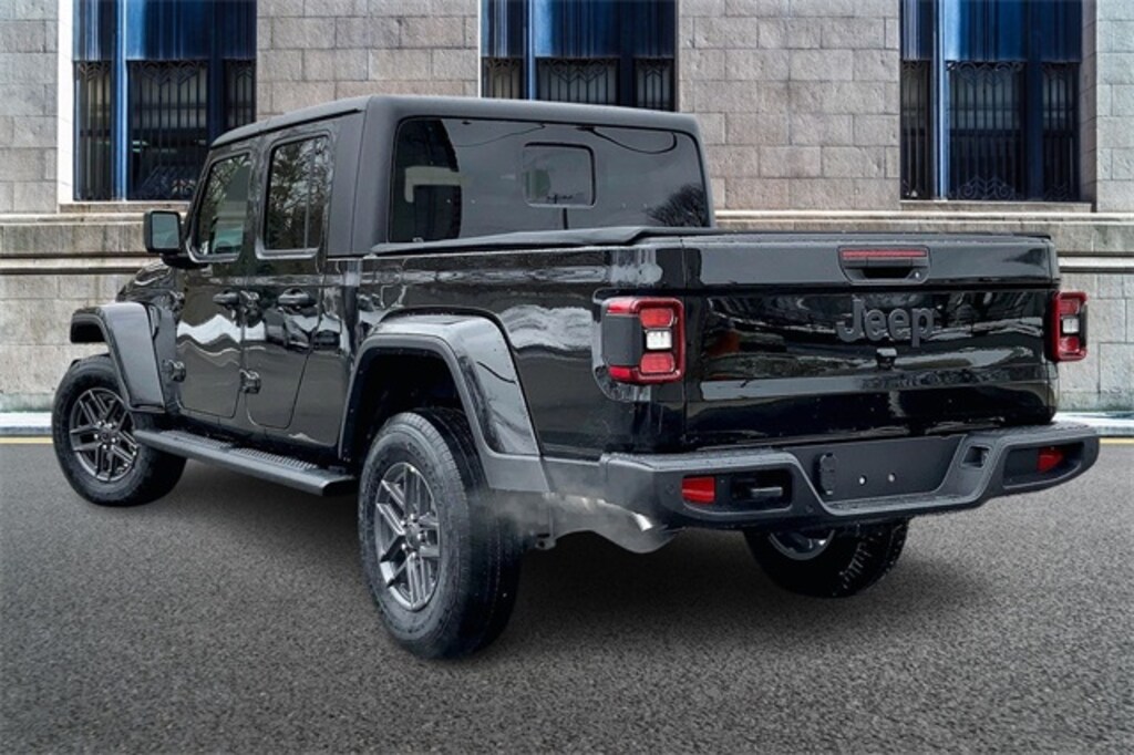 New 2026 Jeep Gladiator Sport Truck Crew Cab