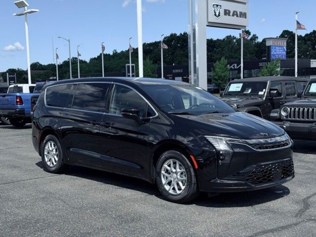 New 2027 Chrysler Pacifica Select Van Passenger Van