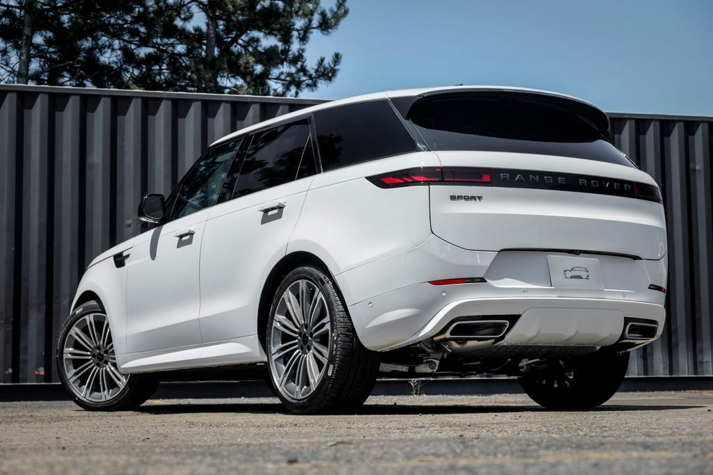 New 2026 Land Rover Range Rover Sport P400 Dynamic SE SUV