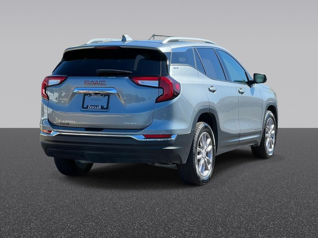 Used 2024 GMC Terrain SLT SUV