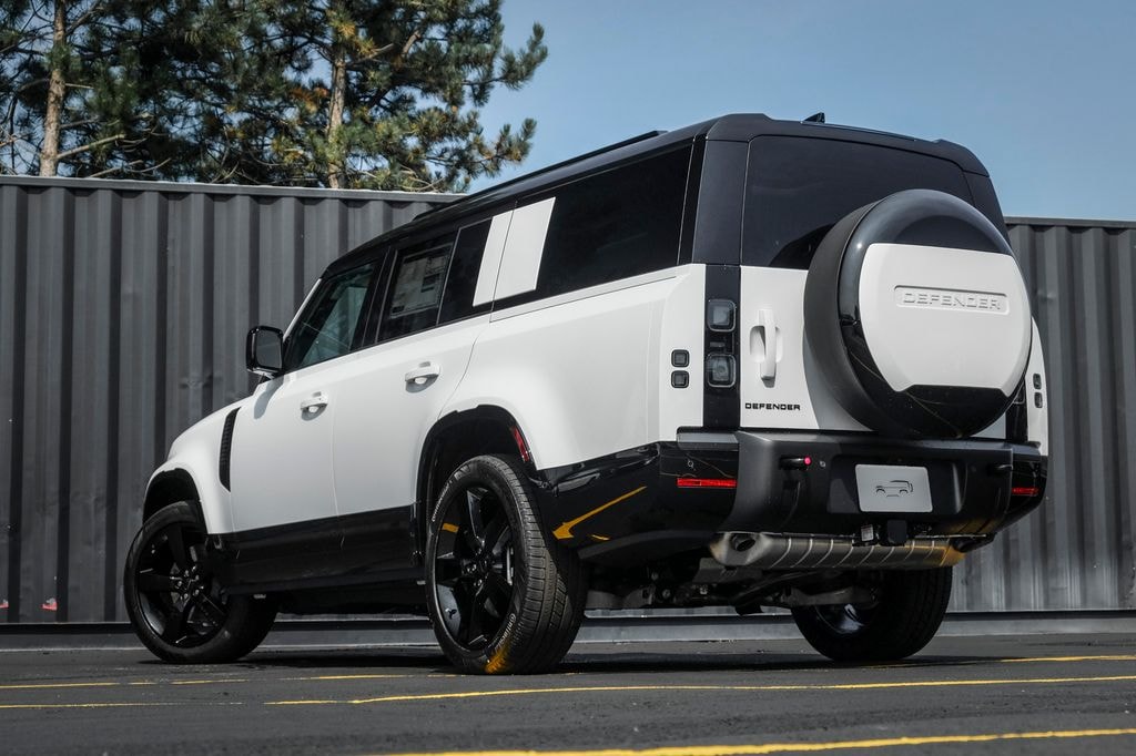 New 2026 Land Rover Defender 130 X-Dynamic SE SUV