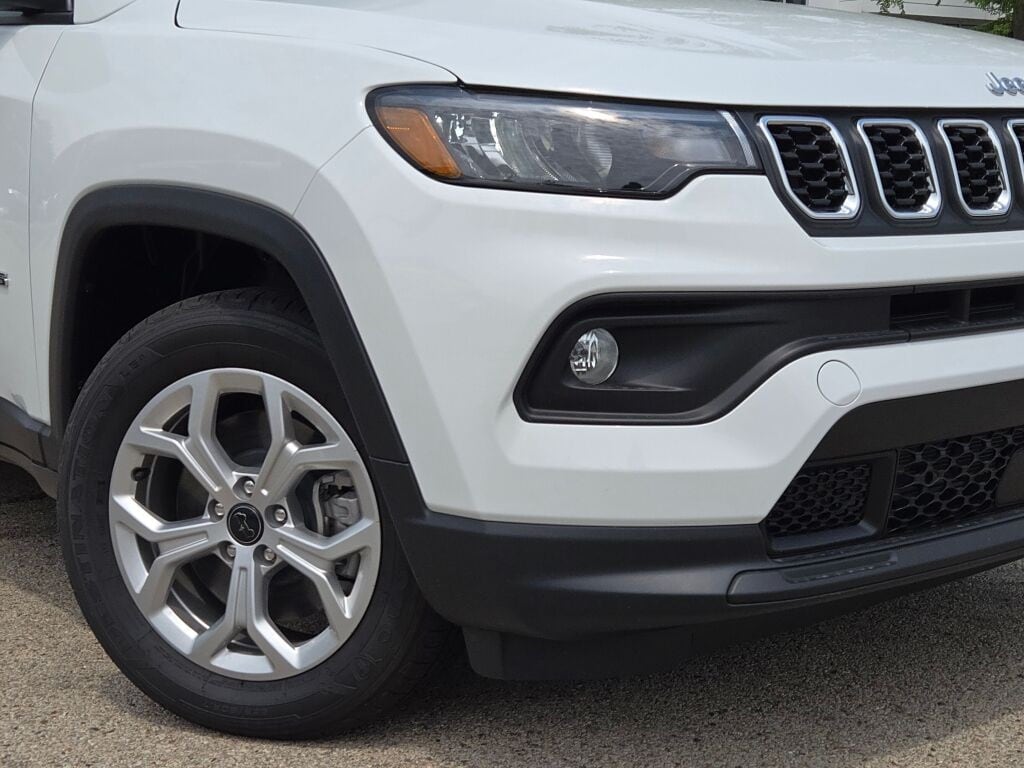 New 2025 Jeep Compass Latitude SUV