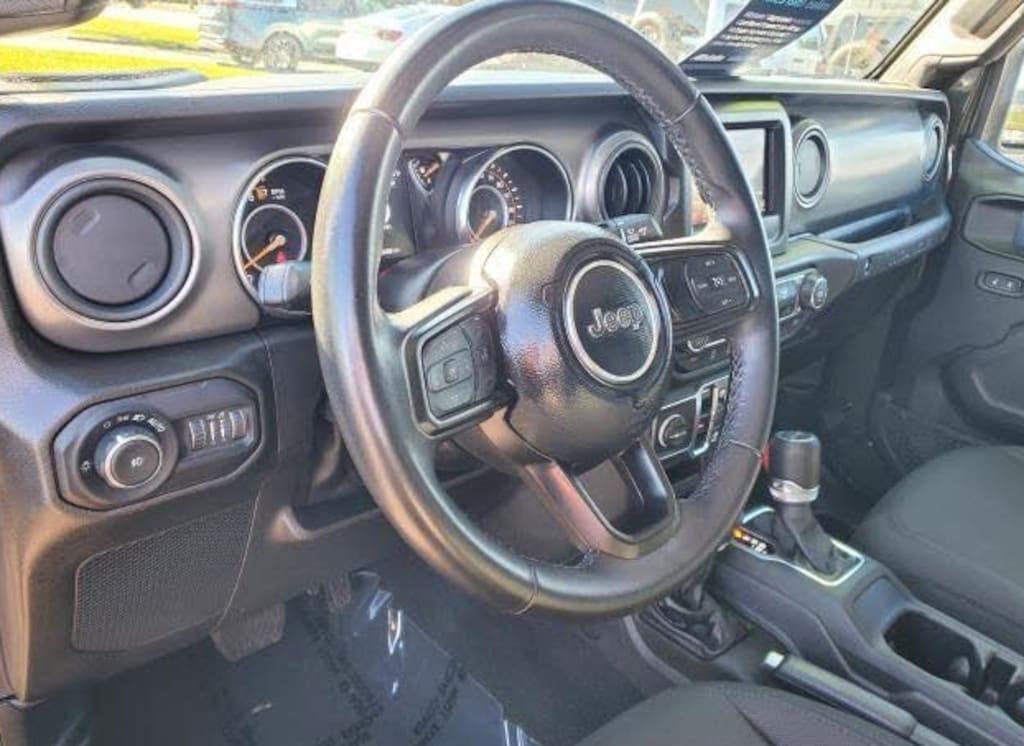 Used 2022 Jeep Wrangler Unlimited Sahara SUV