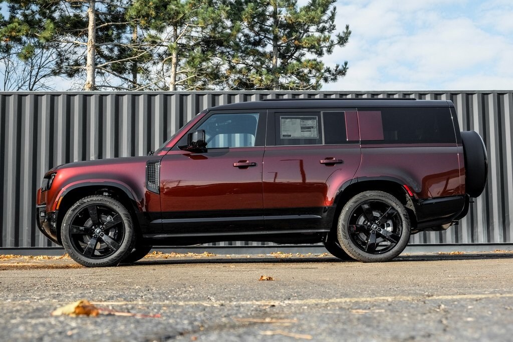 New 2025 Land Rover Defender 130 X-Dynamic SE SUV