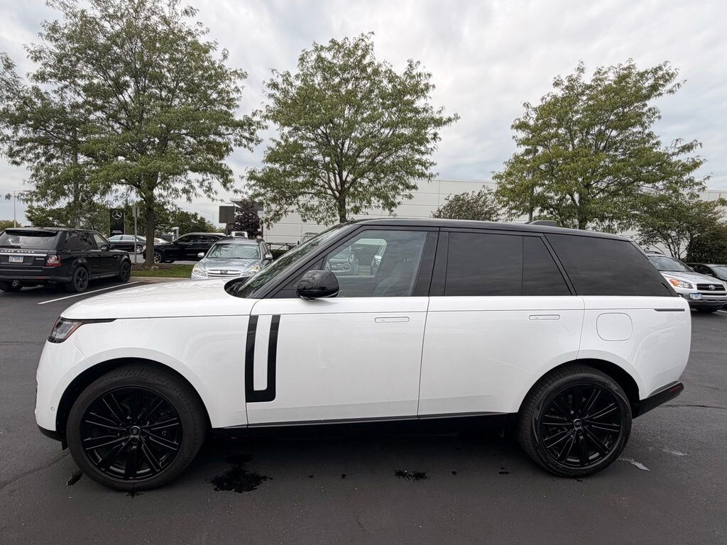 Used 2025 Land Rover Range Rover Plug-In Hybrid SE SUV