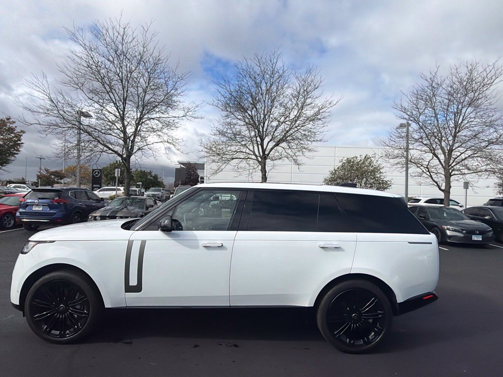 Used 2025 Land Rover Range Rover SE SUV