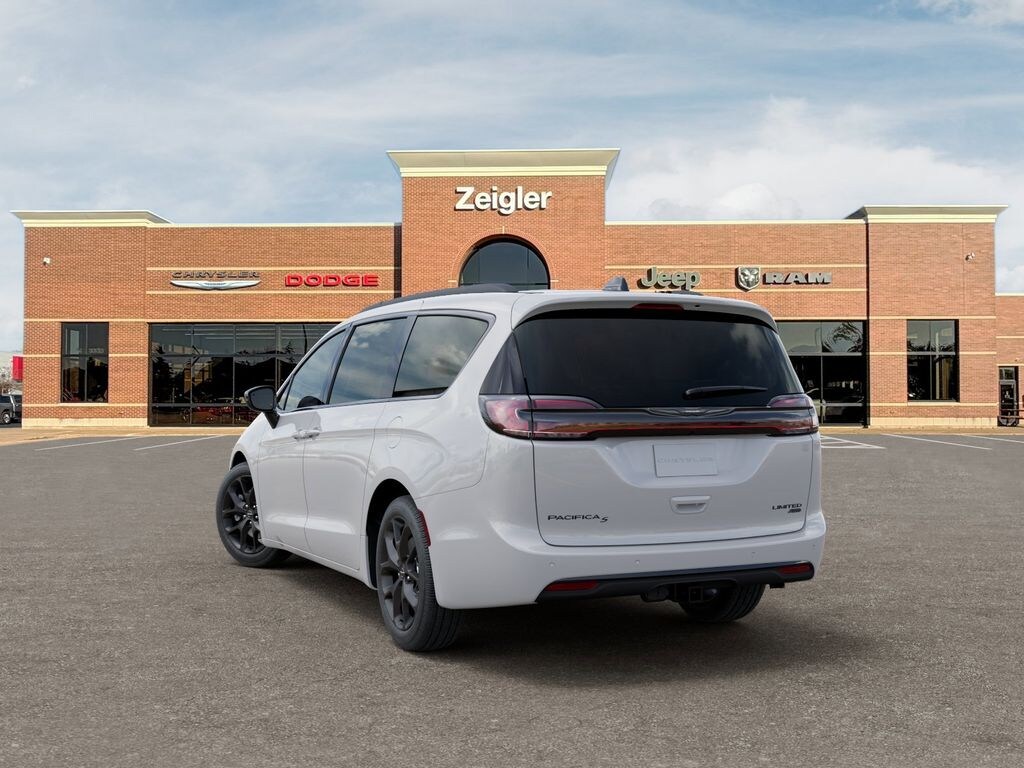 New 2026 Chrysler Pacifica Limited Van Passenger Van