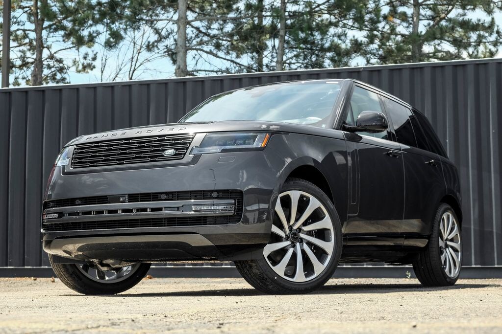 New 2026 Land Rover Range Rover P530 SE SUV
