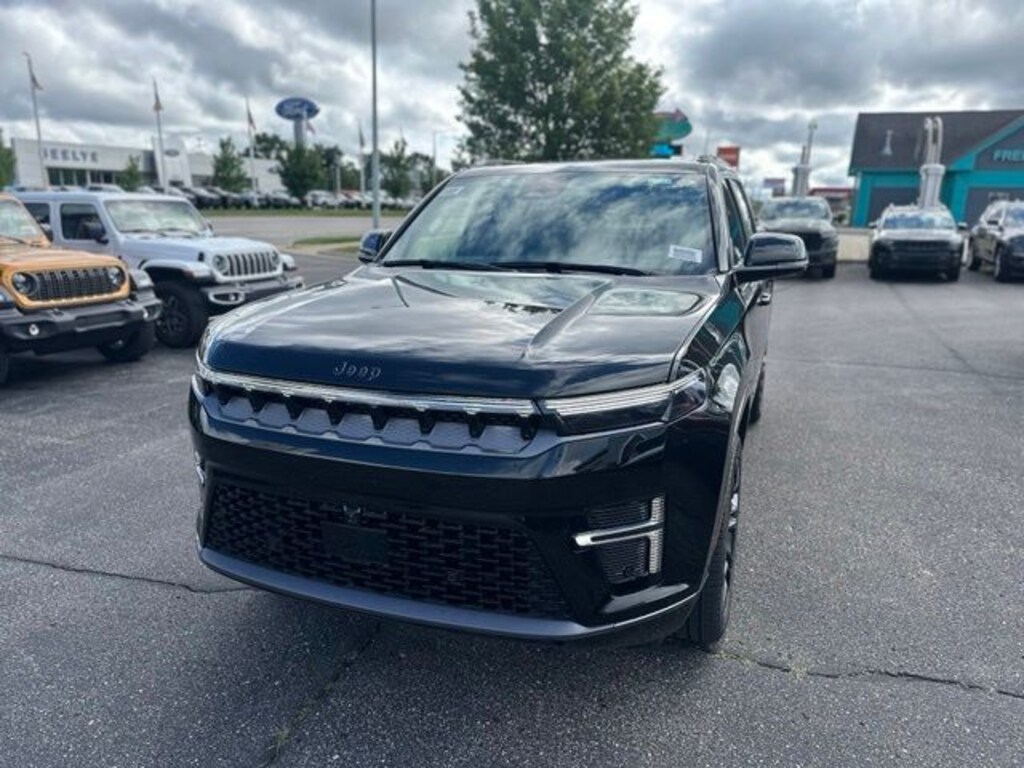 New 2026 Jeep Grand Wagoneer Summit SUV