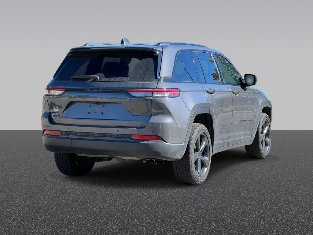 Used 2024 Jeep Grand Cherokee Altitude X SUV