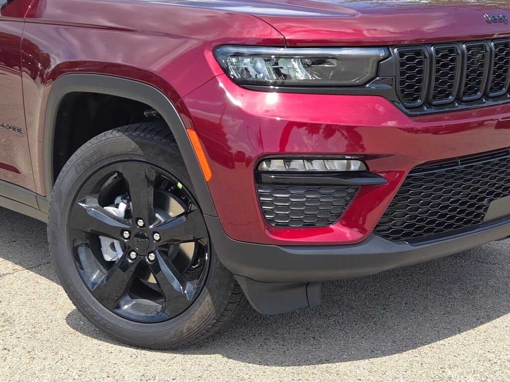 New 2025 Jeep Grand Cherokee Limited SUV