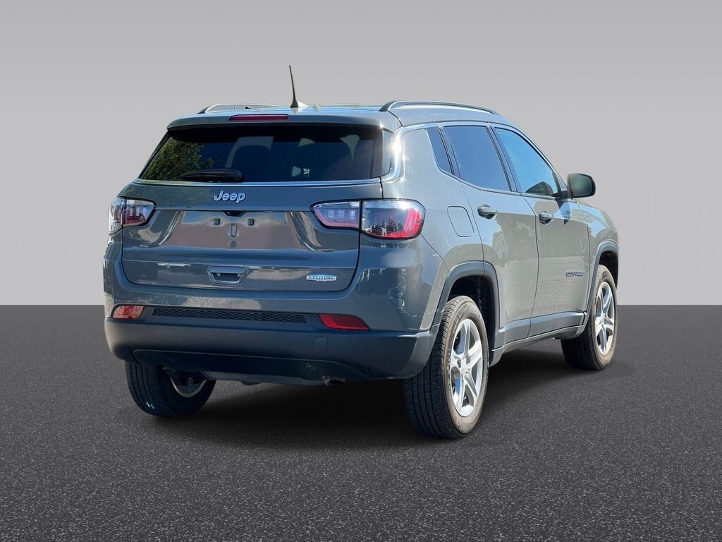 Used 2024 Jeep Compass Latitude SUV