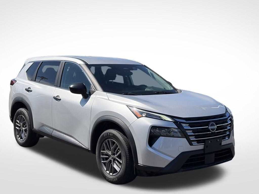 Used 2024 Nissan Rogue S SUV