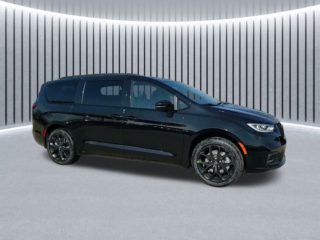 New 2026 Chrysler Pacifica Select Van Passenger Van