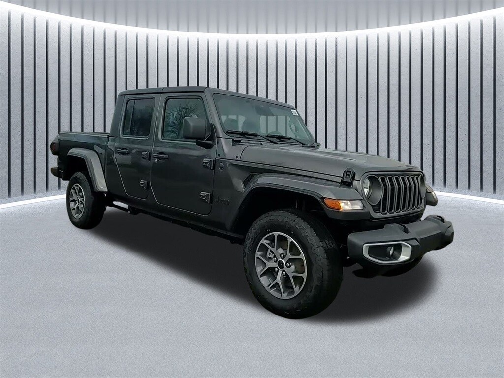 New 2026 Jeep Gladiator Sport Truck Crew Cab