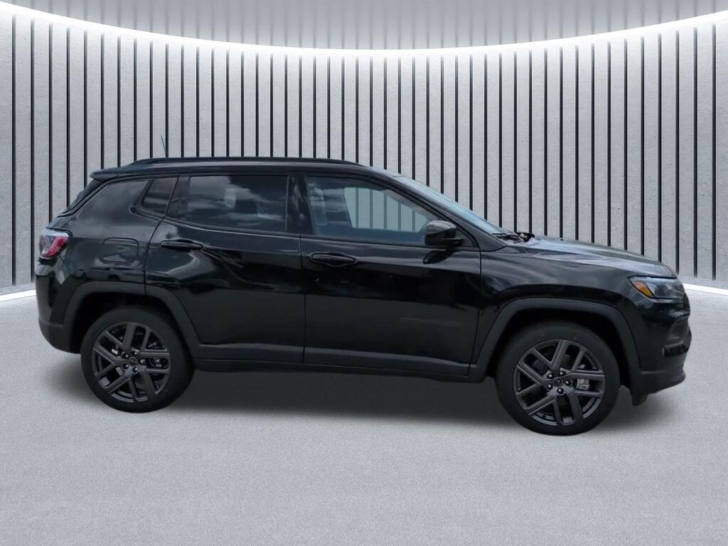 New 2026 Jeep Compass Latitude SUV