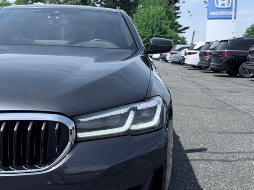 Used 2021 BMW 5 Series 530i xDrive Sedan