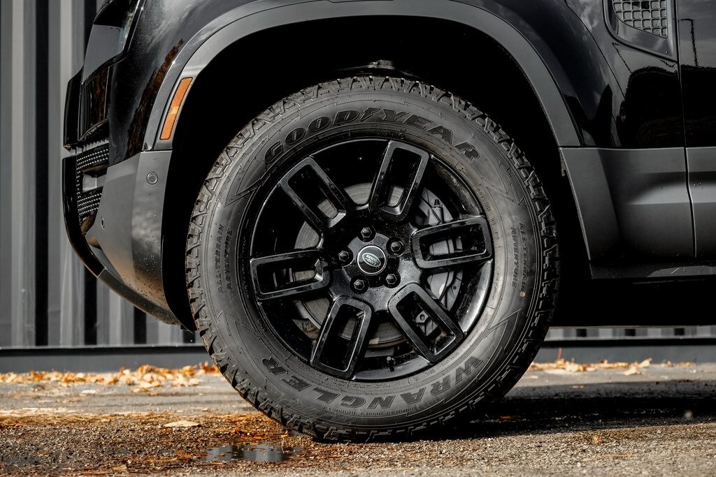 New 2025 Land Rover Defender 110 S SUV