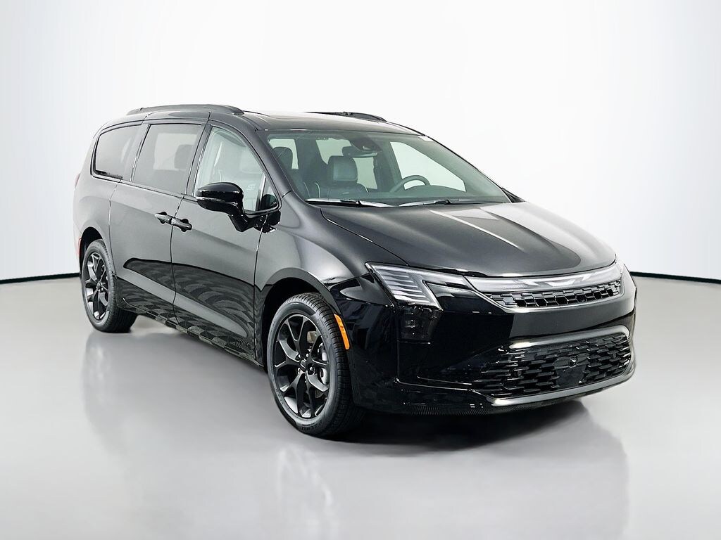New 2027 Chrysler Pacifica Limited Van Passenger Van