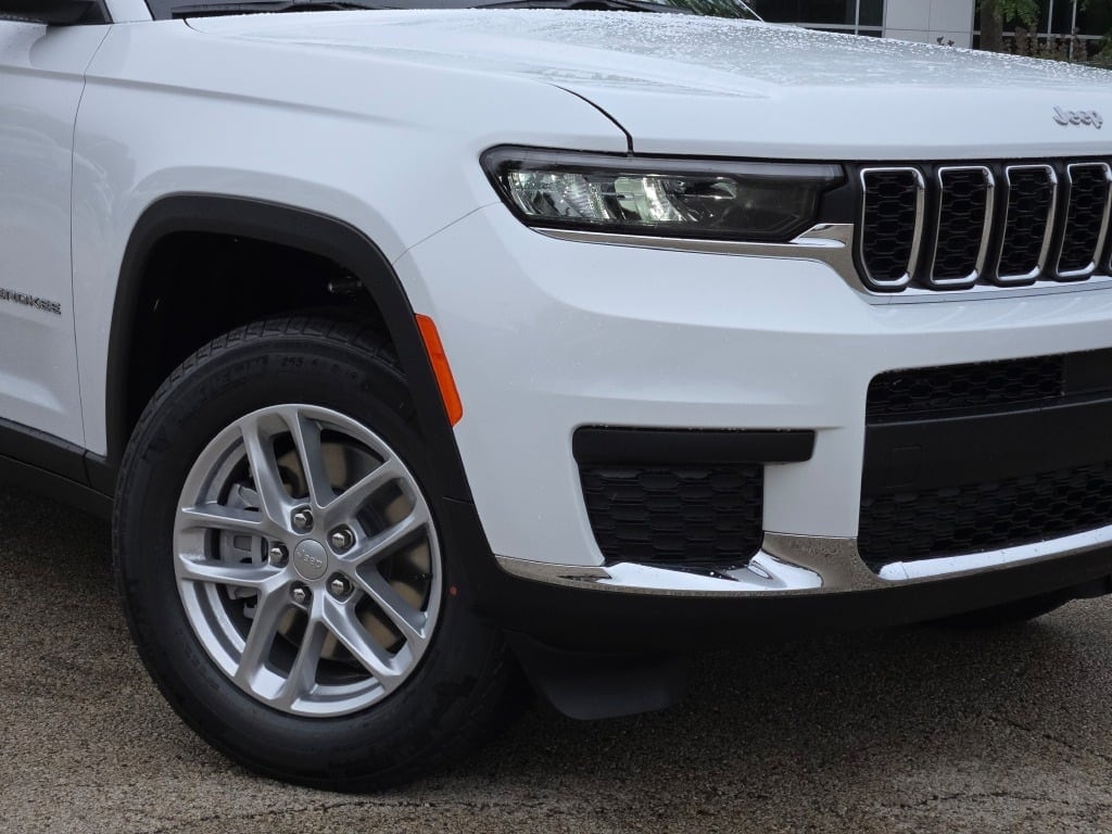 New 2025 Jeep Grand Cherokee L Laredo SUV