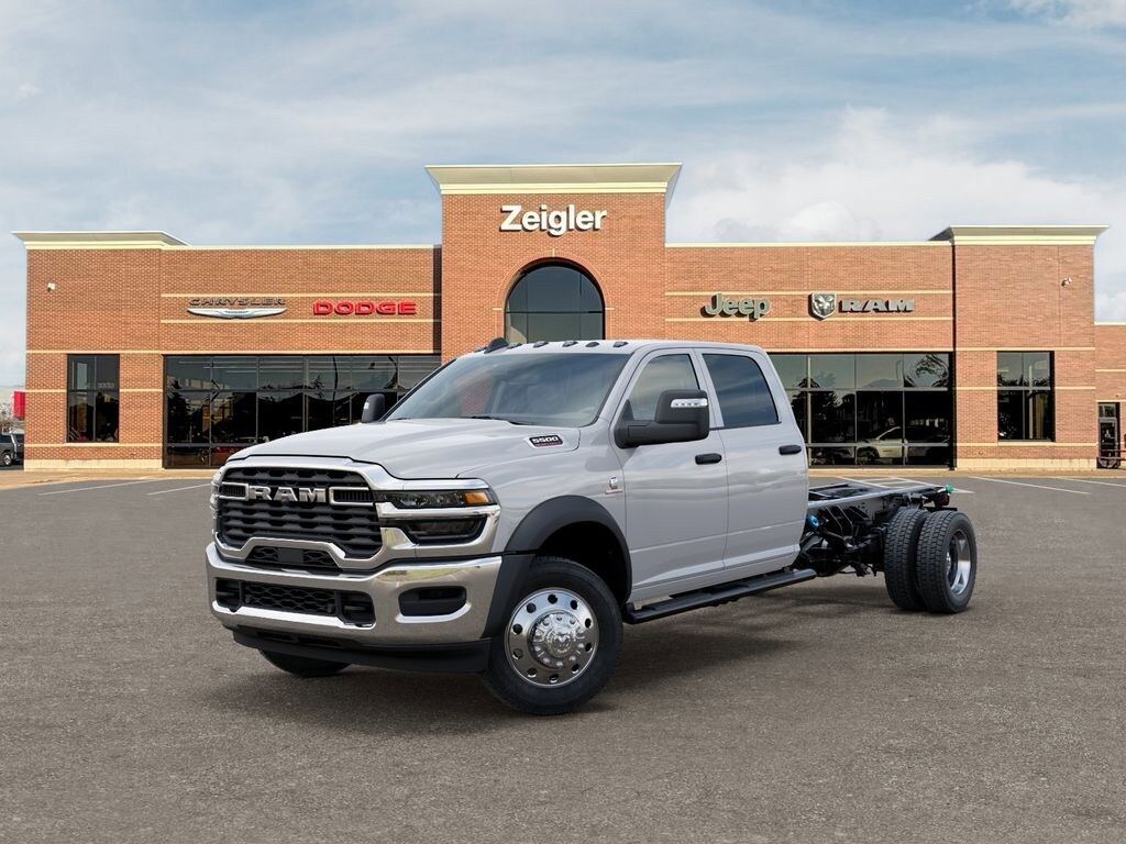 New 2026 Ram 5500 Chassis Cab Tradesman/Big Horn Truck Crew Cab