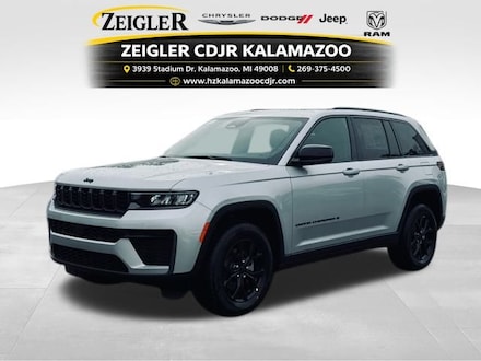 2026 Jeep Grand Cherokee Laredo SUV