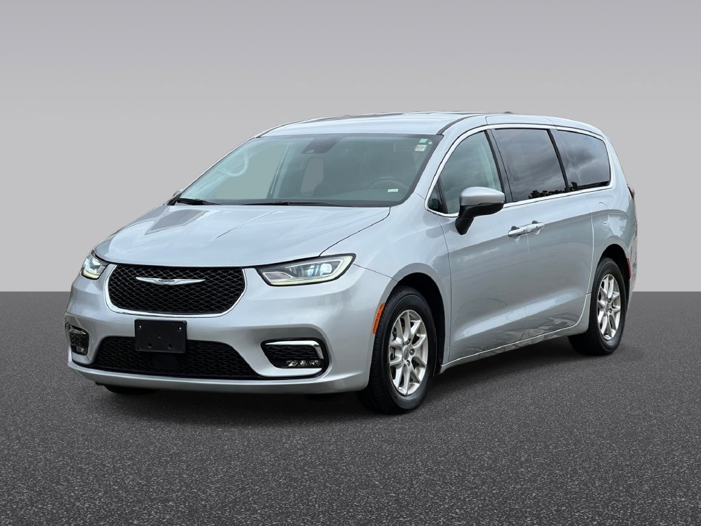 Certified 2023 Chrysler Pacifica Touring L Minivan/Van