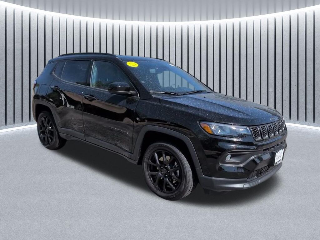 New 2026 Jeep Compass Latitude SUV