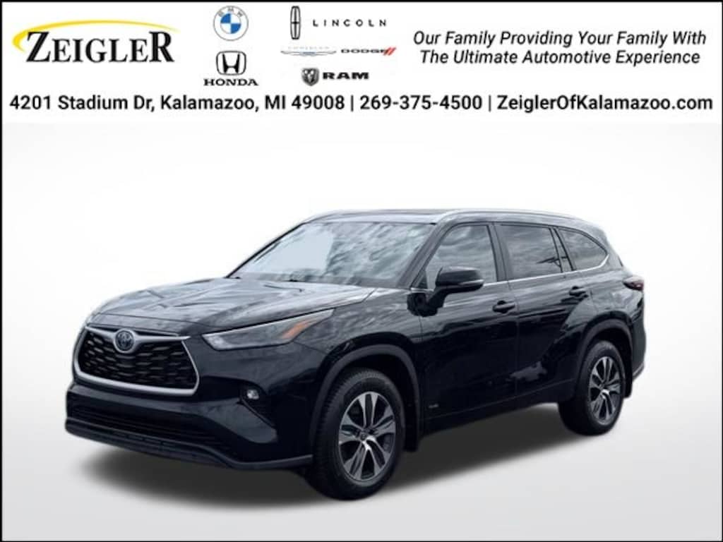 Used 2024 Toyota Highlander Hybrid XLE SUV
