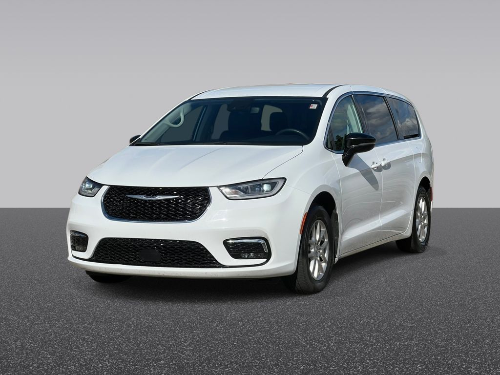 Used 2024 Chrysler Pacifica Touring L Minivan/Van