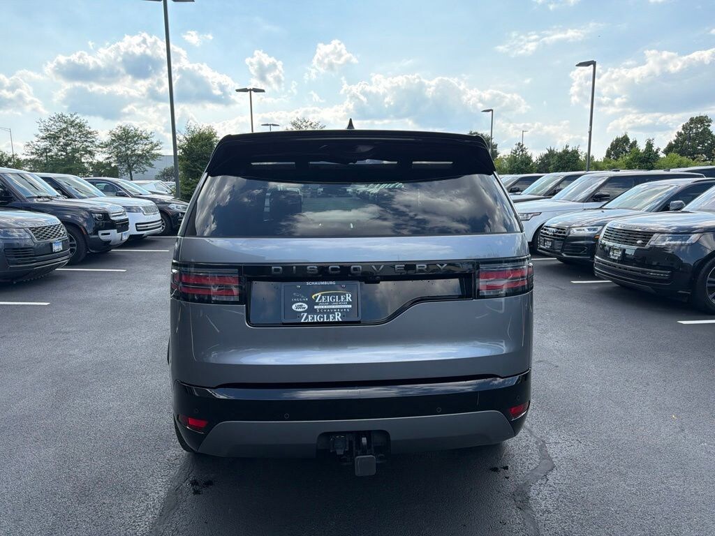 Used 2025 Land Rover Discovery Dynamic SE SUV
